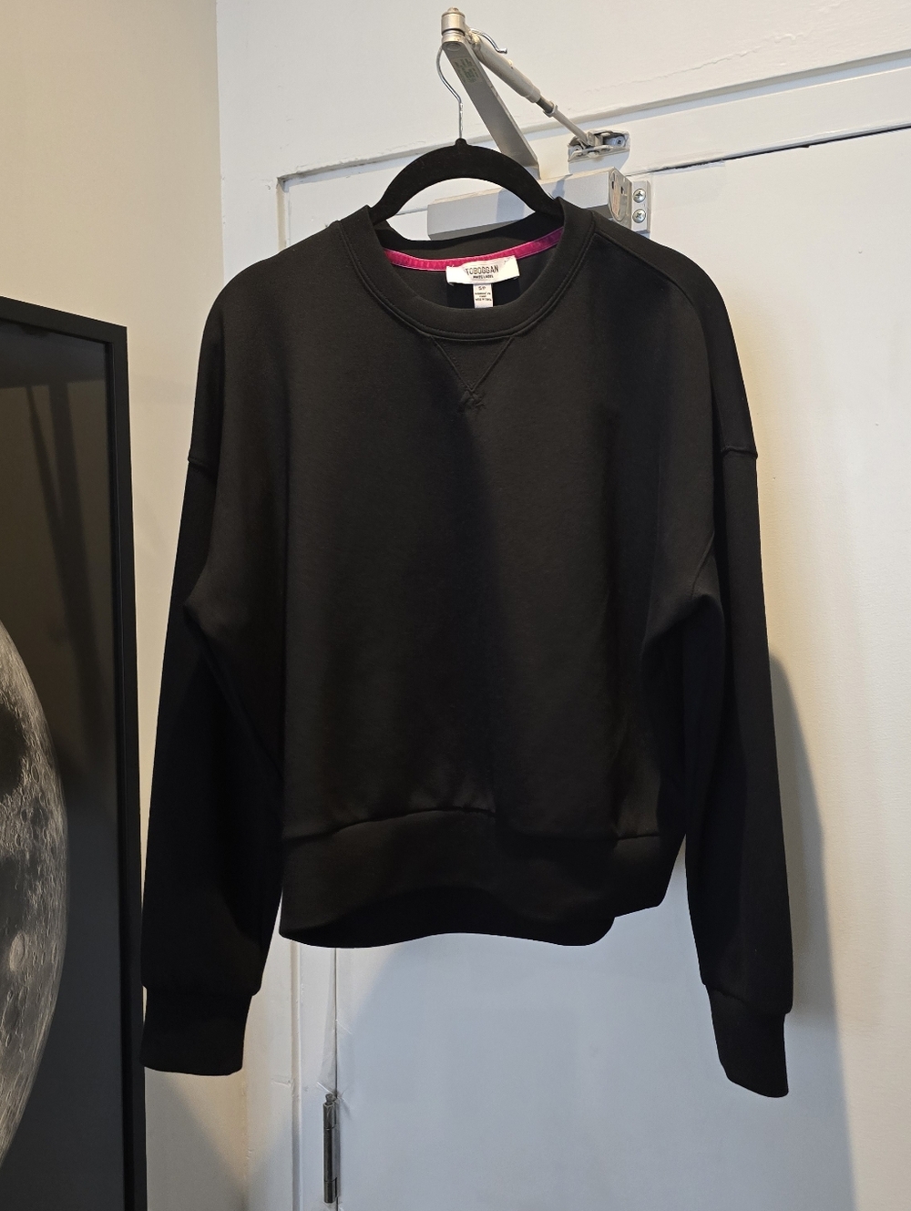 Black Classic Crewneck Sweatshirt